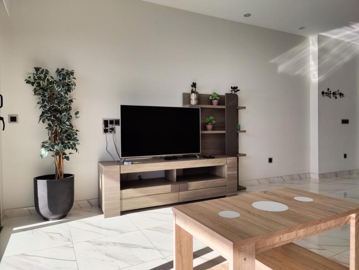 Sunset Drive Superb Apartment เบนิดอร์ม ภายนอก รูปภาพ